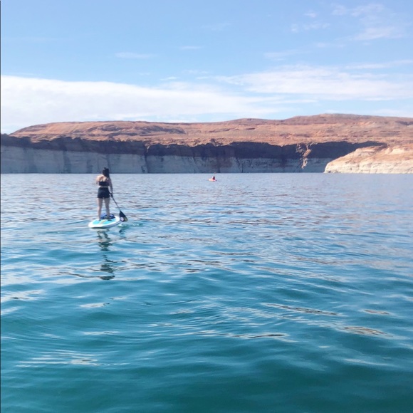 Meet your Posher, Corina - Picture 1 of 1